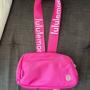 lululemon athletica Everywhere 1L Belt Bag